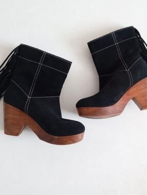 Freebird rare black suede leather Farah clog heeled boots with fringe backs